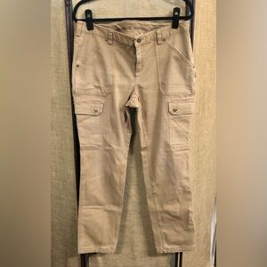 Duluth Trading Co Women’s Khaki Cargo Carpenter Pants Size 12/31